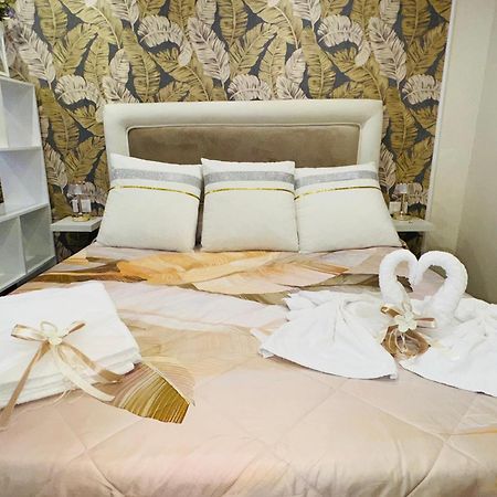 La Dimora Dei Sogni Sedil Capuano Home Suite Napoli Bagian luar foto