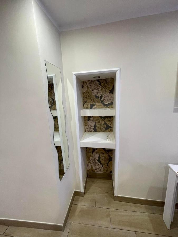 La Dimora Dei Sogni Sedil Capuano Home Suite Napoli Bagian luar foto