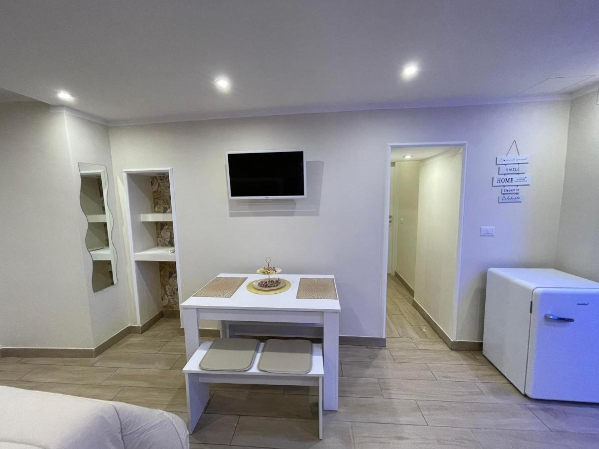 La Dimora Dei Sogni Sedil Capuano Home Suite Napoli Bagian luar foto