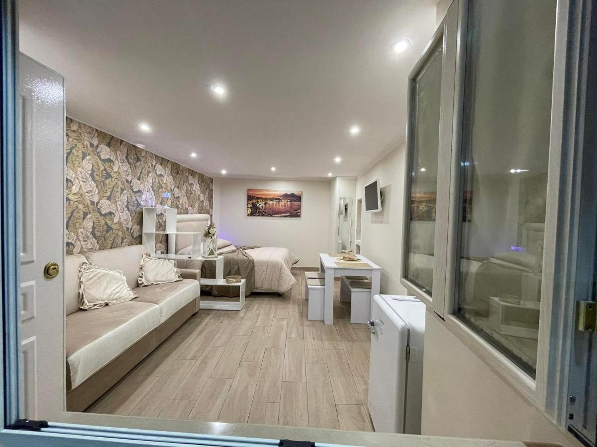 La Dimora Dei Sogni Sedil Capuano Home Suite Napoli Bagian luar foto