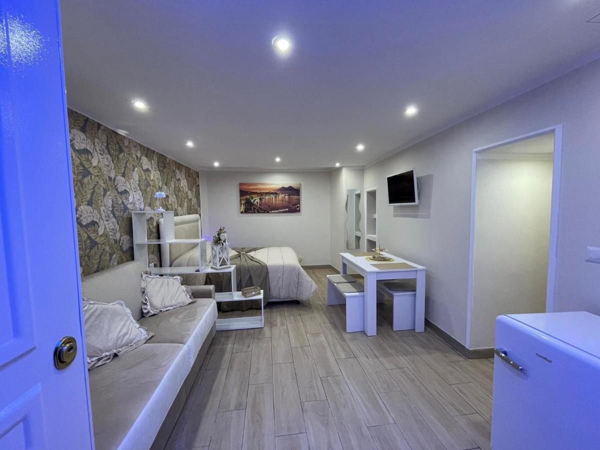 La Dimora Dei Sogni Sedil Capuano Home Suite Napoli Bagian luar foto
