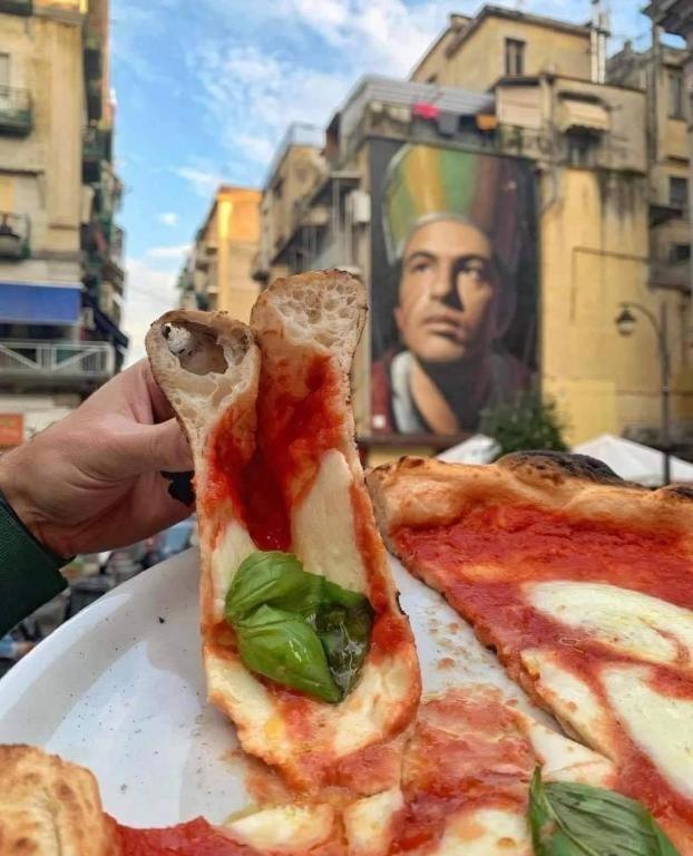 La Dimora Dei Sogni Sedil Capuano Home Suite Napoli Bagian luar foto