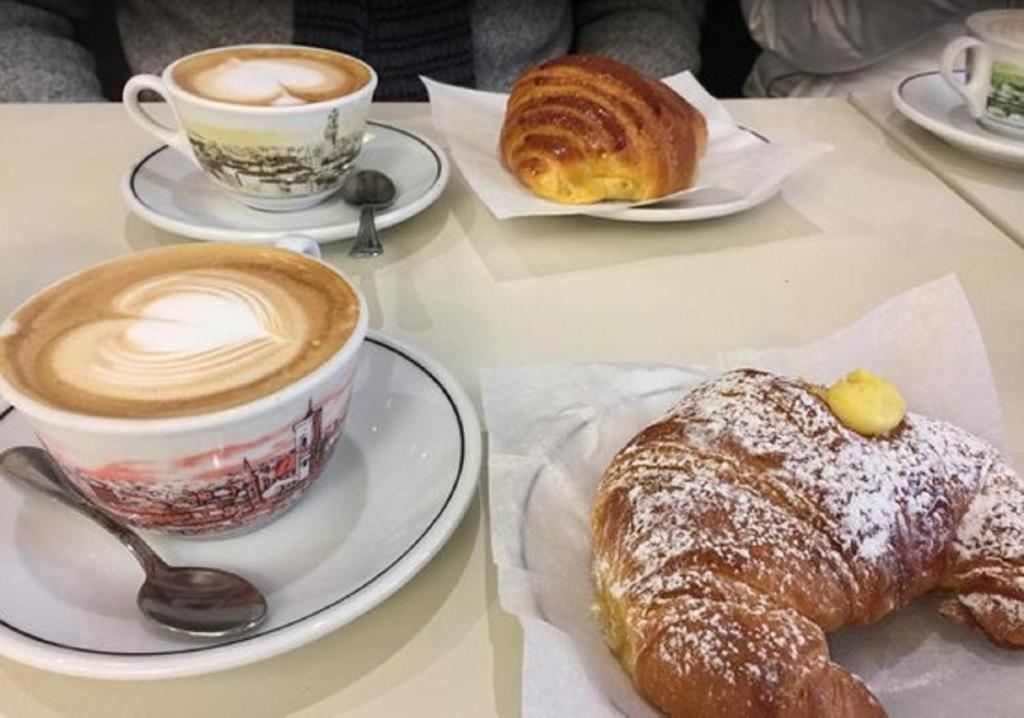 La Dimora Dei Sogni Sedil Capuano Home Suite Napoli Bagian luar foto