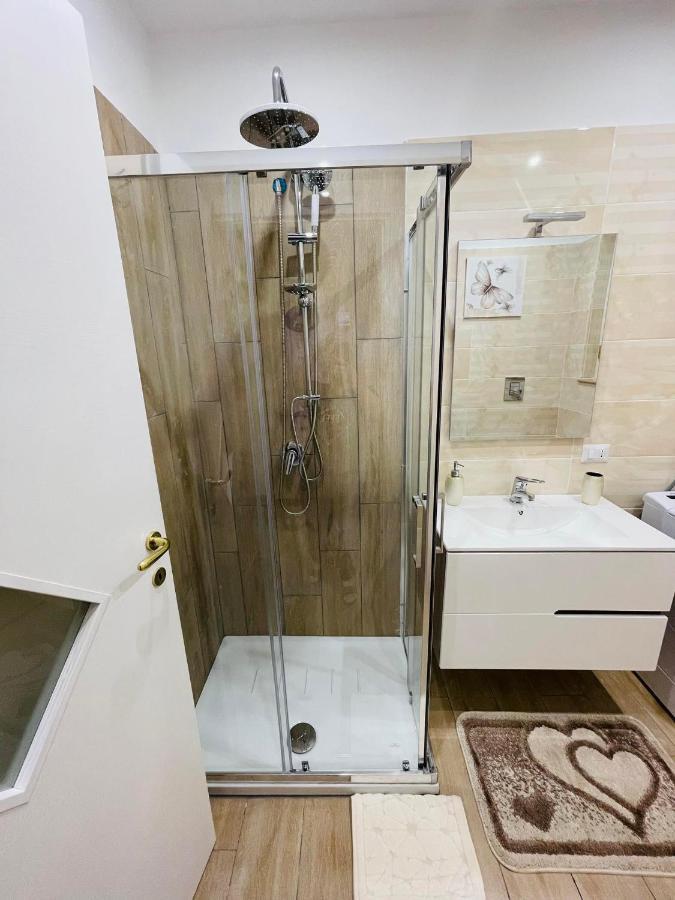 La Dimora Dei Sogni Sedil Capuano Home Suite Napoli Bagian luar foto