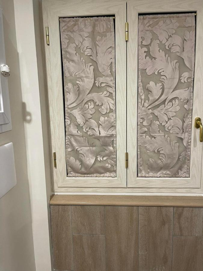 La Dimora Dei Sogni Sedil Capuano Home Suite Napoli Bagian luar foto