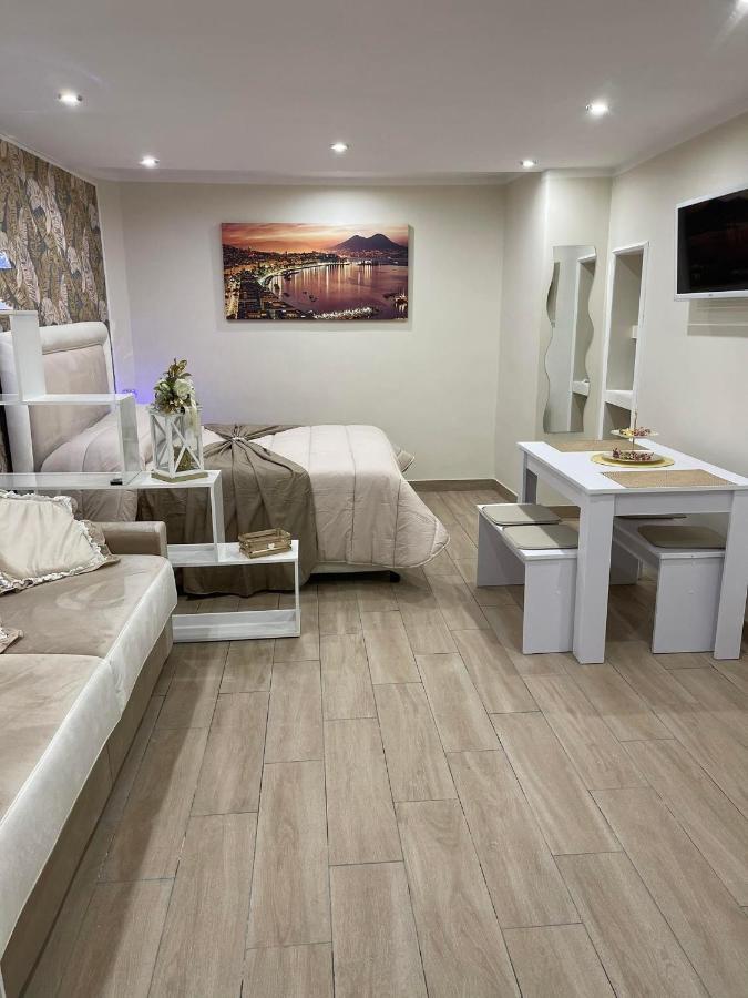 La Dimora Dei Sogni Sedil Capuano Home Suite Napoli Bagian luar foto