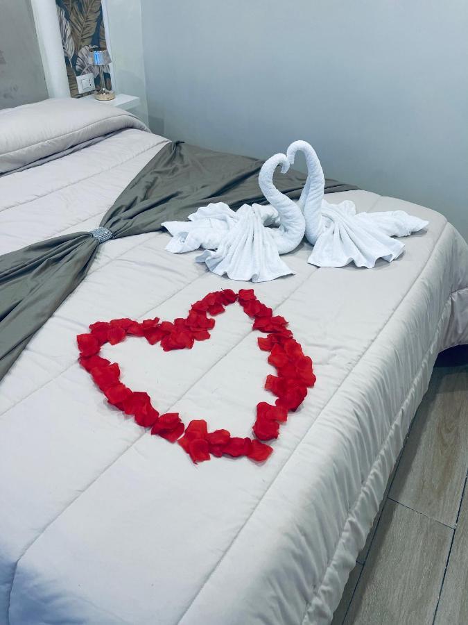La Dimora Dei Sogni Sedil Capuano Home Suite Napoli Bagian luar foto
