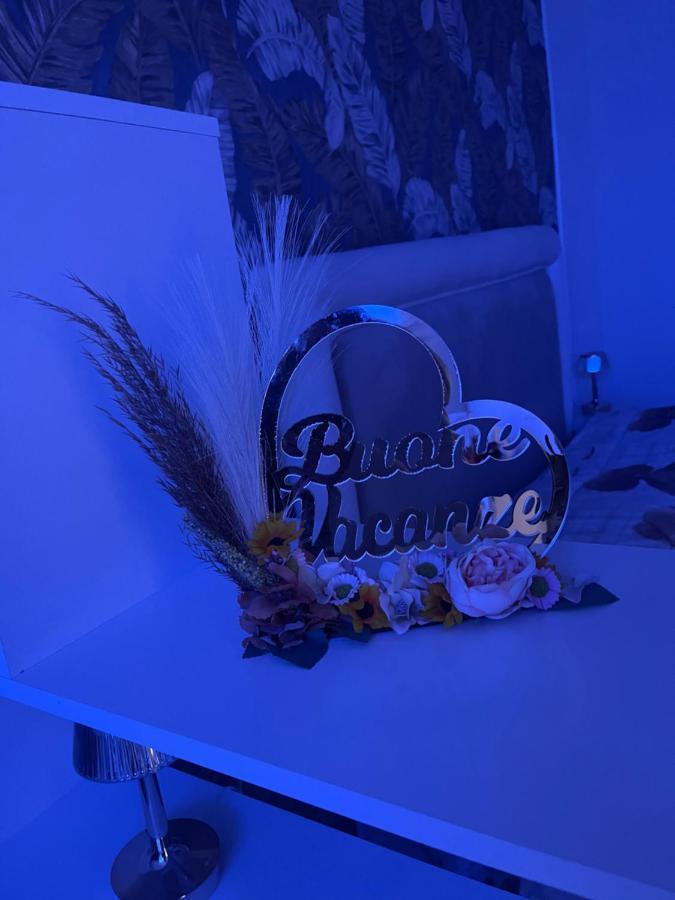 La Dimora Dei Sogni Sedil Capuano Home Suite Napoli Bagian luar foto