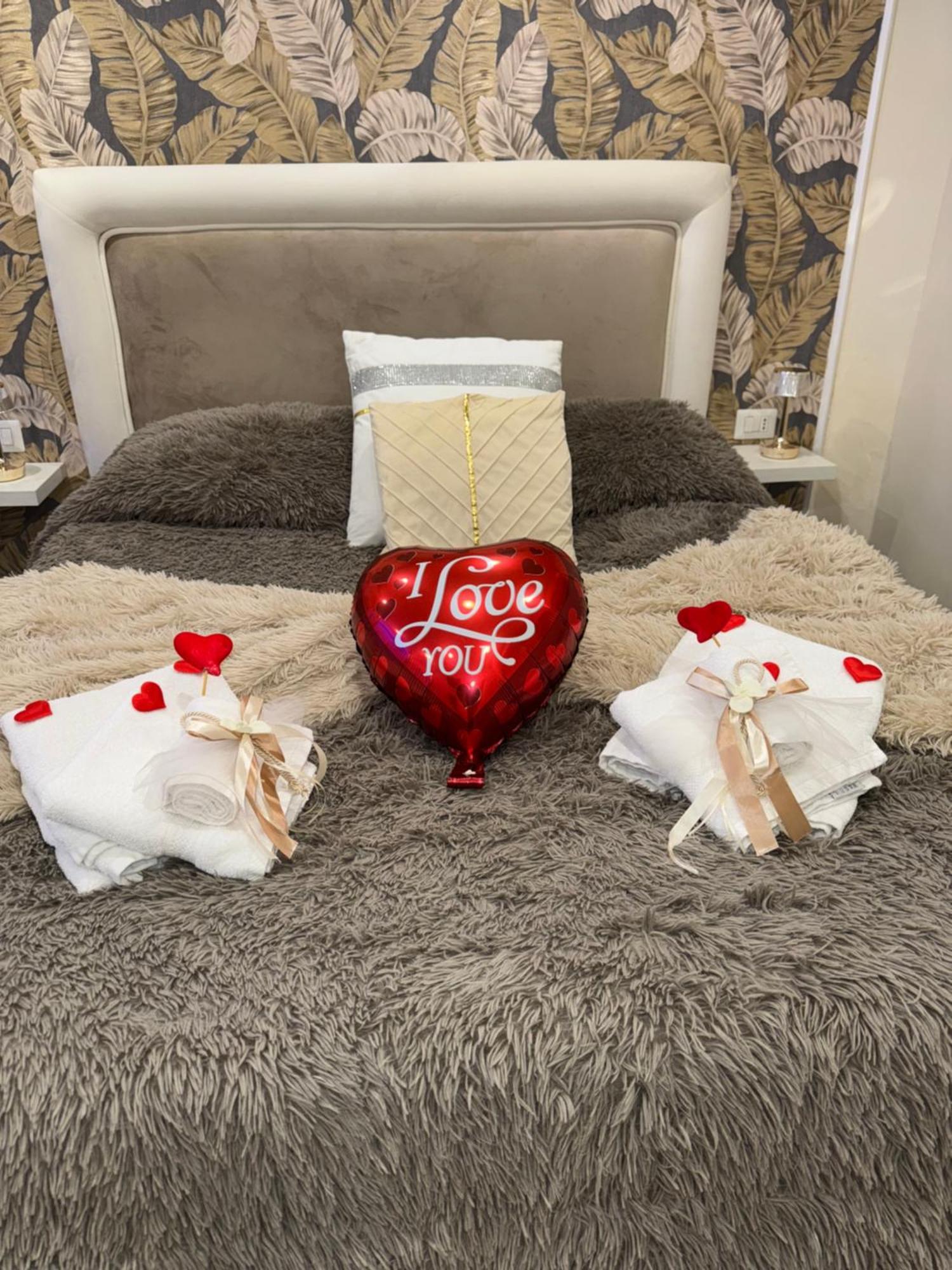 La Dimora Dei Sogni Sedil Capuano Home Suite Napoli Bagian luar foto